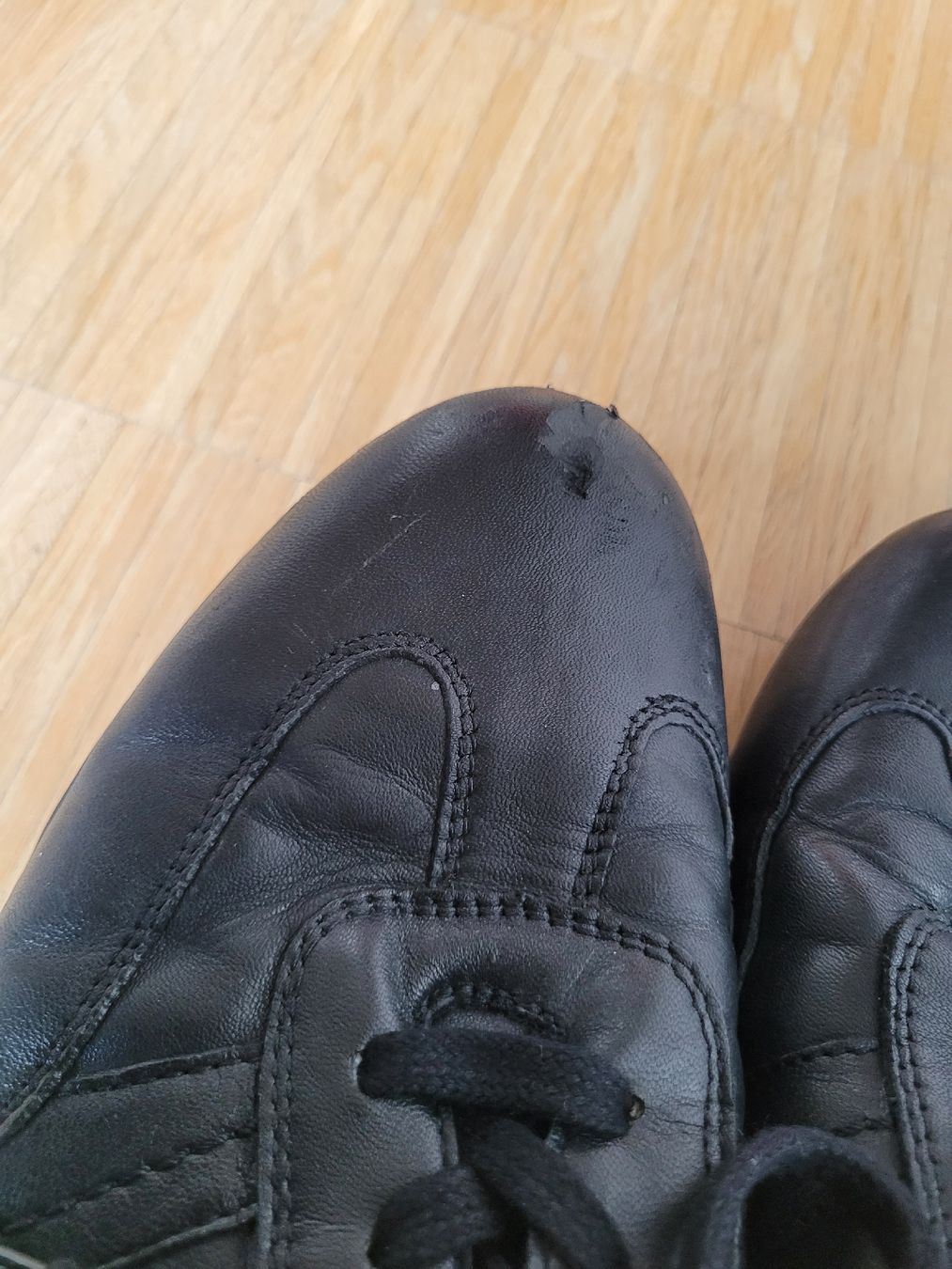 Scarpe da uomo: Schwarze Herrenschuhe, Grösse 44, – Usato da Uster venduto da 13smiley13 7