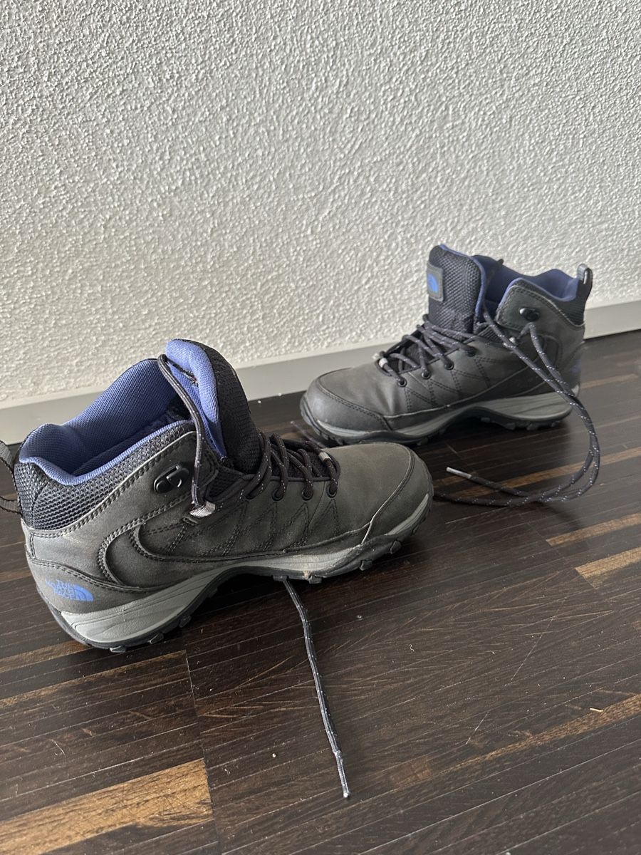 North Face Scarpe da donna: Wanderschuhe  – Usato da Zürich venduto da aly_ai7 7