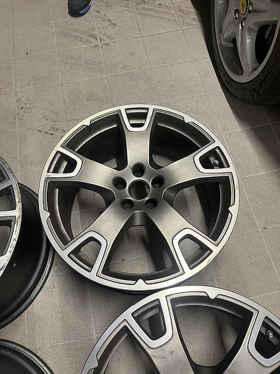 Cerchioni: jante Maserati Nero 20" – Usato da Pully venduto da friporte11 2