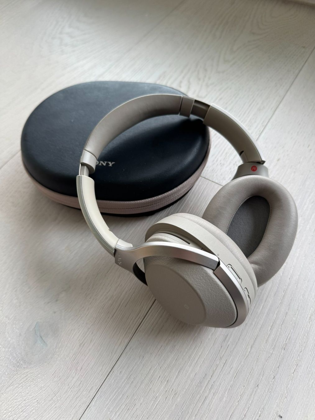Sony Kopfhörer: Kopfhörer Sony WH-1000XM2 – Gebraucht aus Speicher von thomith