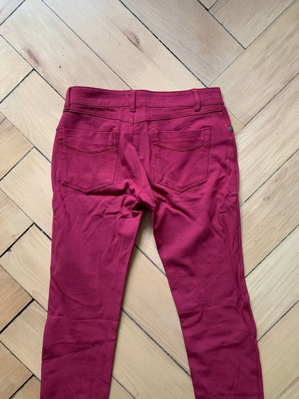 Pantaloni: CHOCOLATE - Stretch Hose weinrot S – Usato da Zürich venduto da Diazaio 2