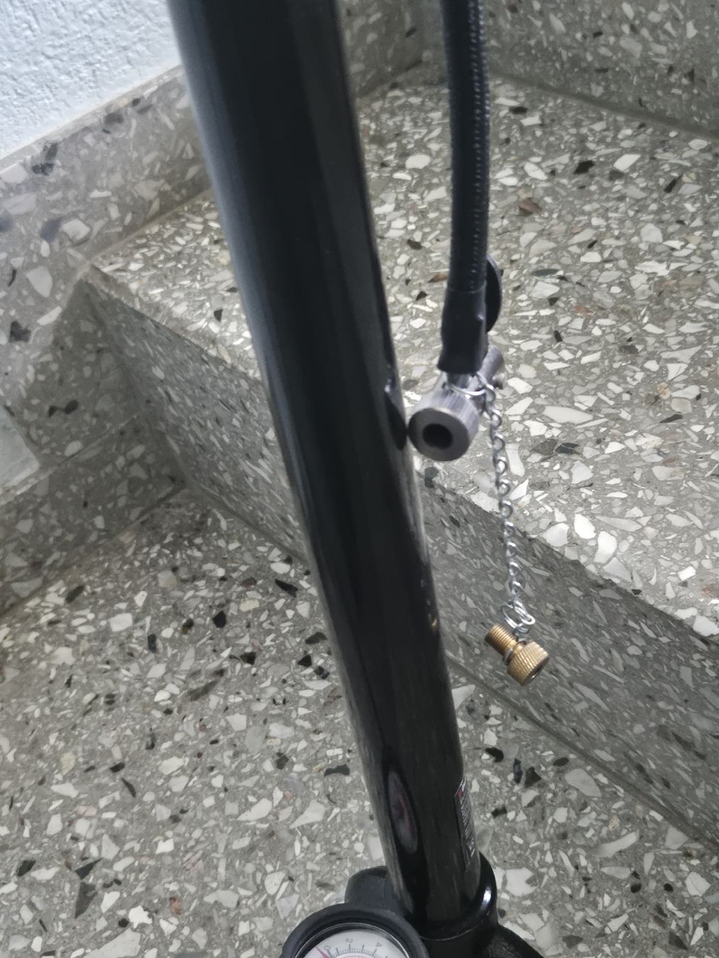 Pompes: Velopumpe mit Manometer – D'occasion à Effretikon par fridolina01 2