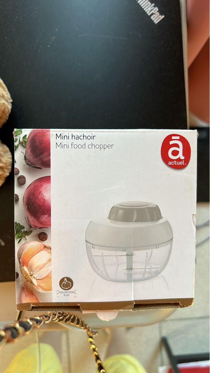 Cucine complete: Mini Food Chopper, New in Box – Usato da Genève venduto da Noemie.wrmsi