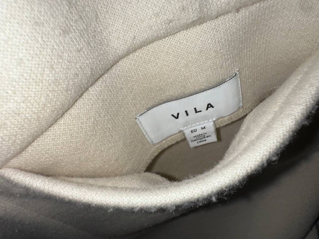 Cappotti: Manteau blanche  – Usato da Schmitten FR venduto da MmeCruz 1