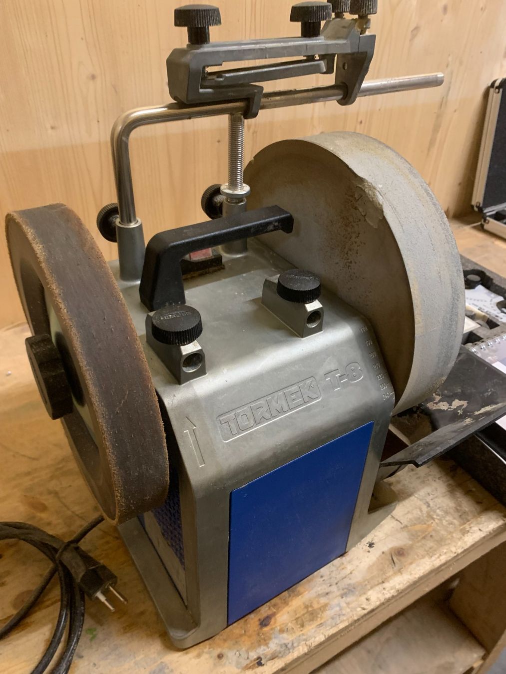 Smerigliatrici & Lucidatrici: Stechbeitel Schärfmaschine Tormek – Usato da Beckenried venduto da faexi