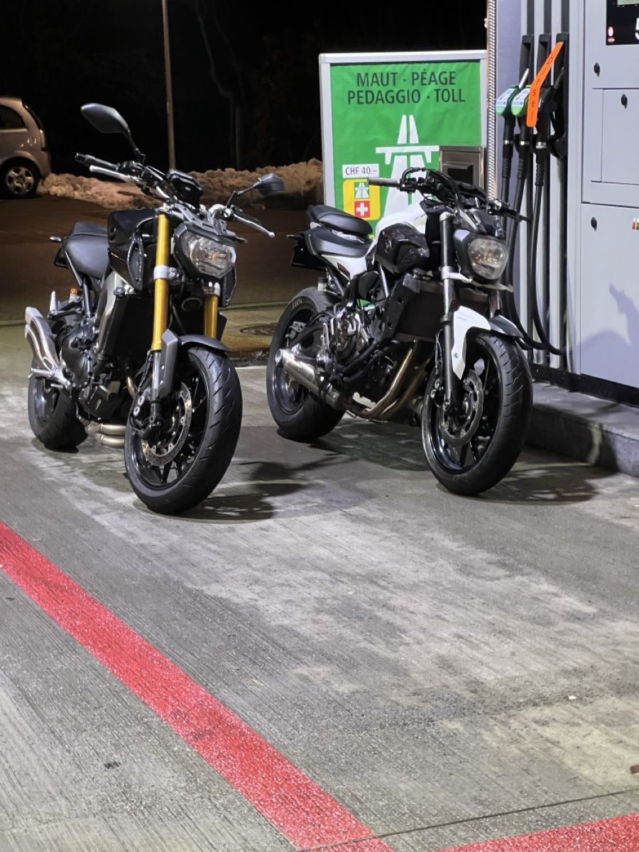 Yamaha Strada: Yamaha Mt09 35kw – Usato da Rothrist venduto da H2o_kind 3
