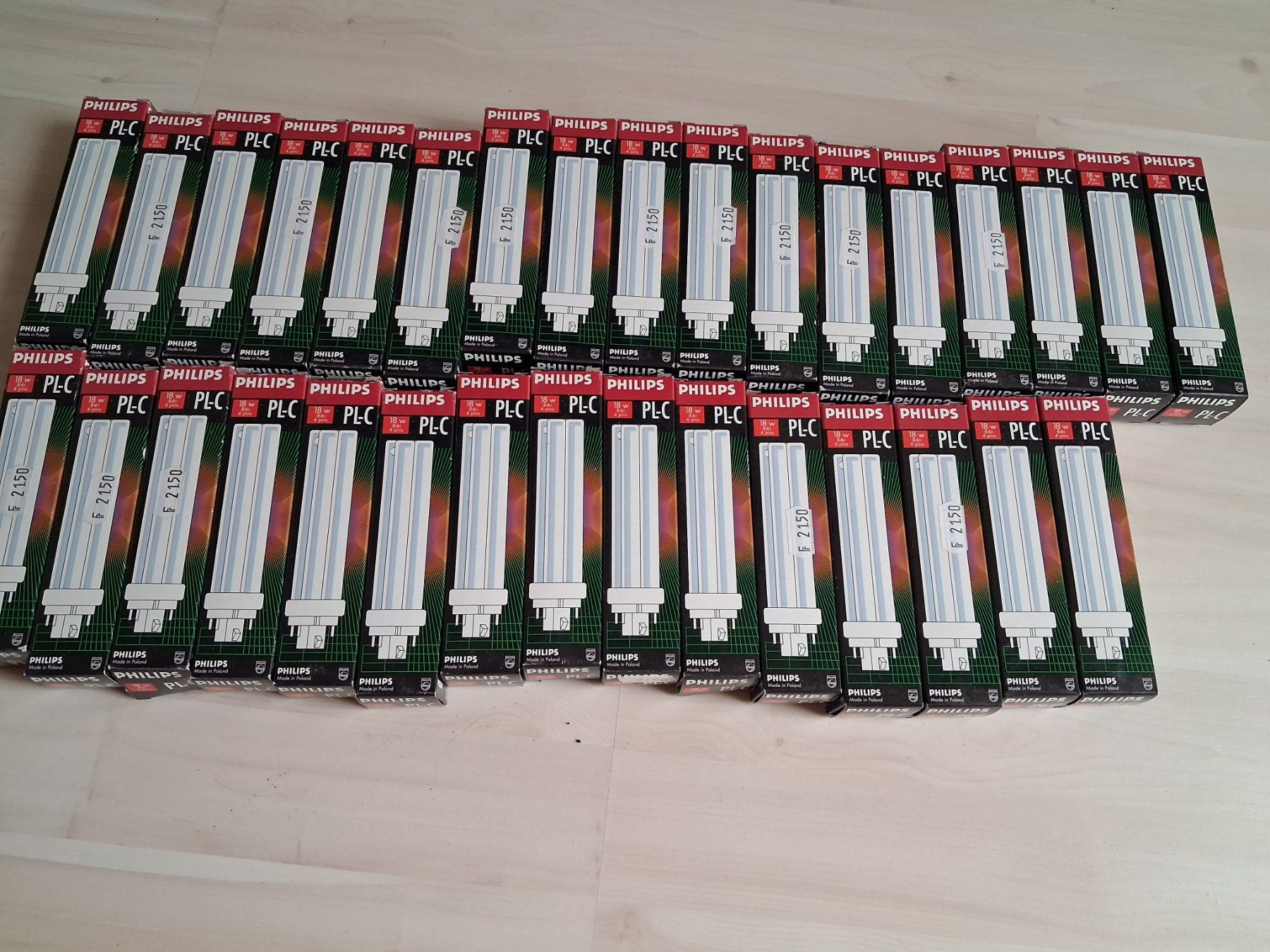 Philips Lampade: 32 X LAMPE STECKSOCKEL  4 PIN – Nuovo e nell'imballaggio originale da langnau venduto da Santos1411