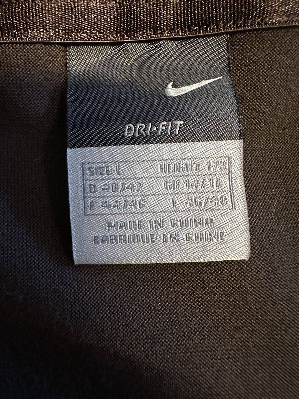 Nike Maglioni & Felpe: Kapuzenpullover / Trainingspullover von Nike Dri Fit (40/42) – Usato da Urdorf venduto da Erika666 6