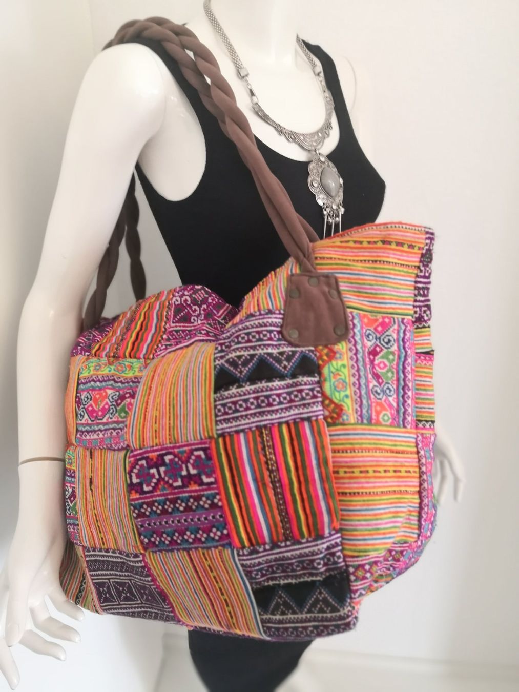 Taschen für Damen: 🤩BOHO-CHIC HANDGEMACHTE ETHNO PATCHWORK XXL TASCHE NEU – Neu (gemäss Beschreibung) aus Olten von Naja-Twins-Twins 1