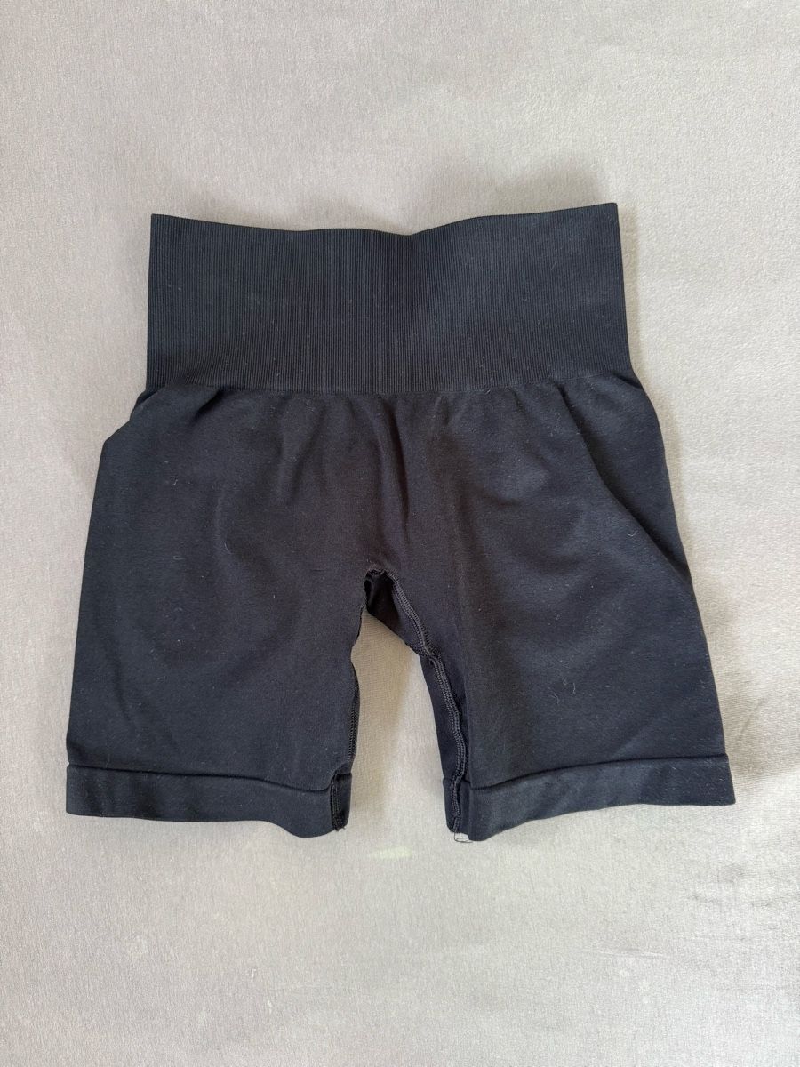Teveo Pantaloni: Teveo Sport Shorts – Usato da Zizers venduto da nad_87t5 1