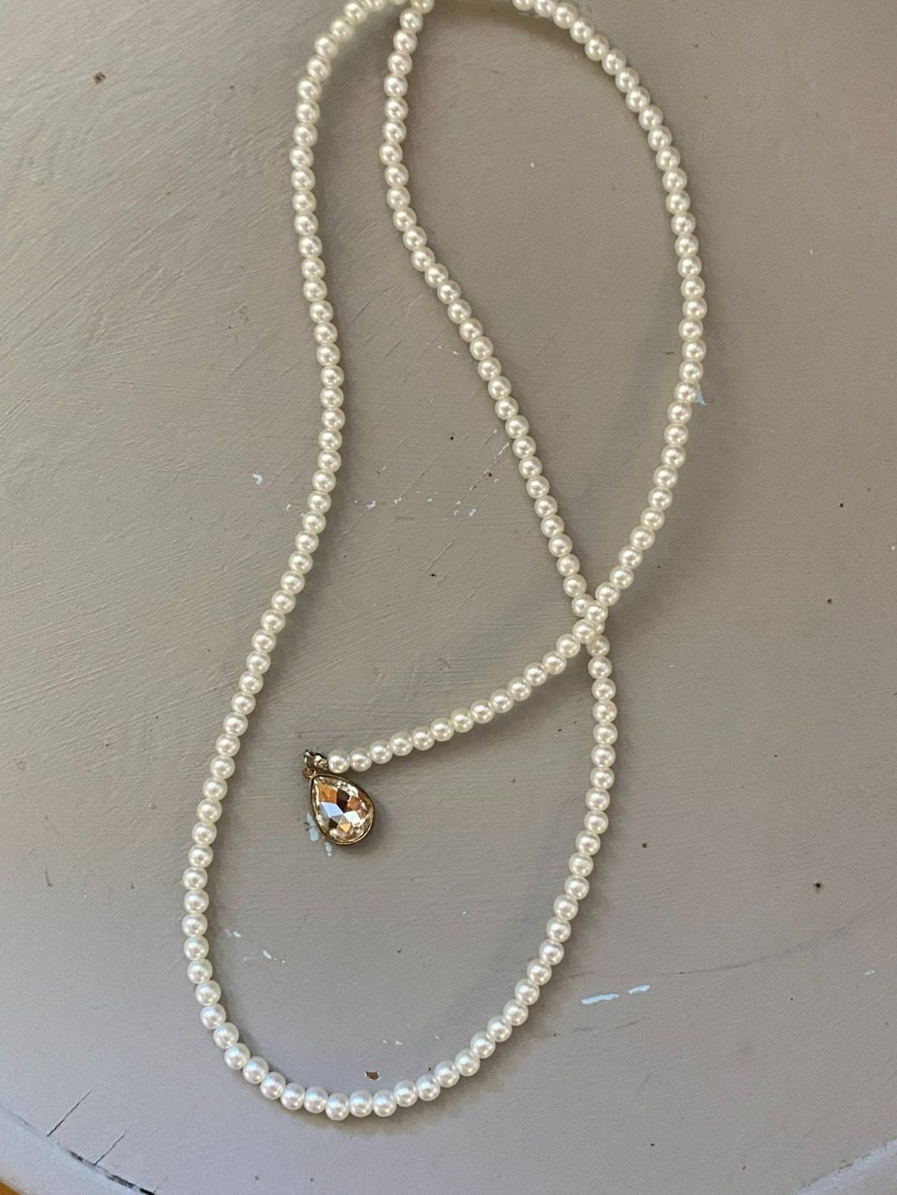 Catenine: VINTAGE PERLENKETTE -WEISS – Nuovo (secondo la descrizione) da Meienried venduto da ManuelaBoutique