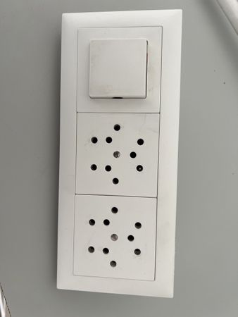 UP 3‘er Kombination Schalter/Steckdosen