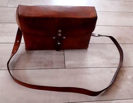 Ledertasche  -  Tasche  -  vintage  -  Schweizer Armee