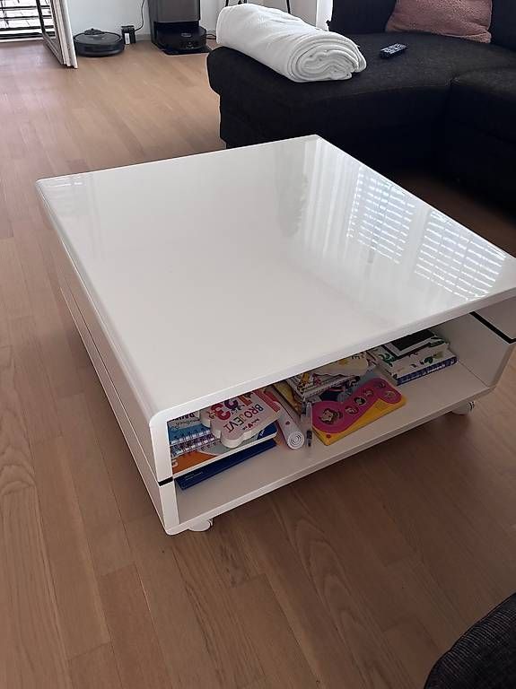 Tables: Couchtisch weiss – D'occasion à Dübendorf par pau_2sq6 1