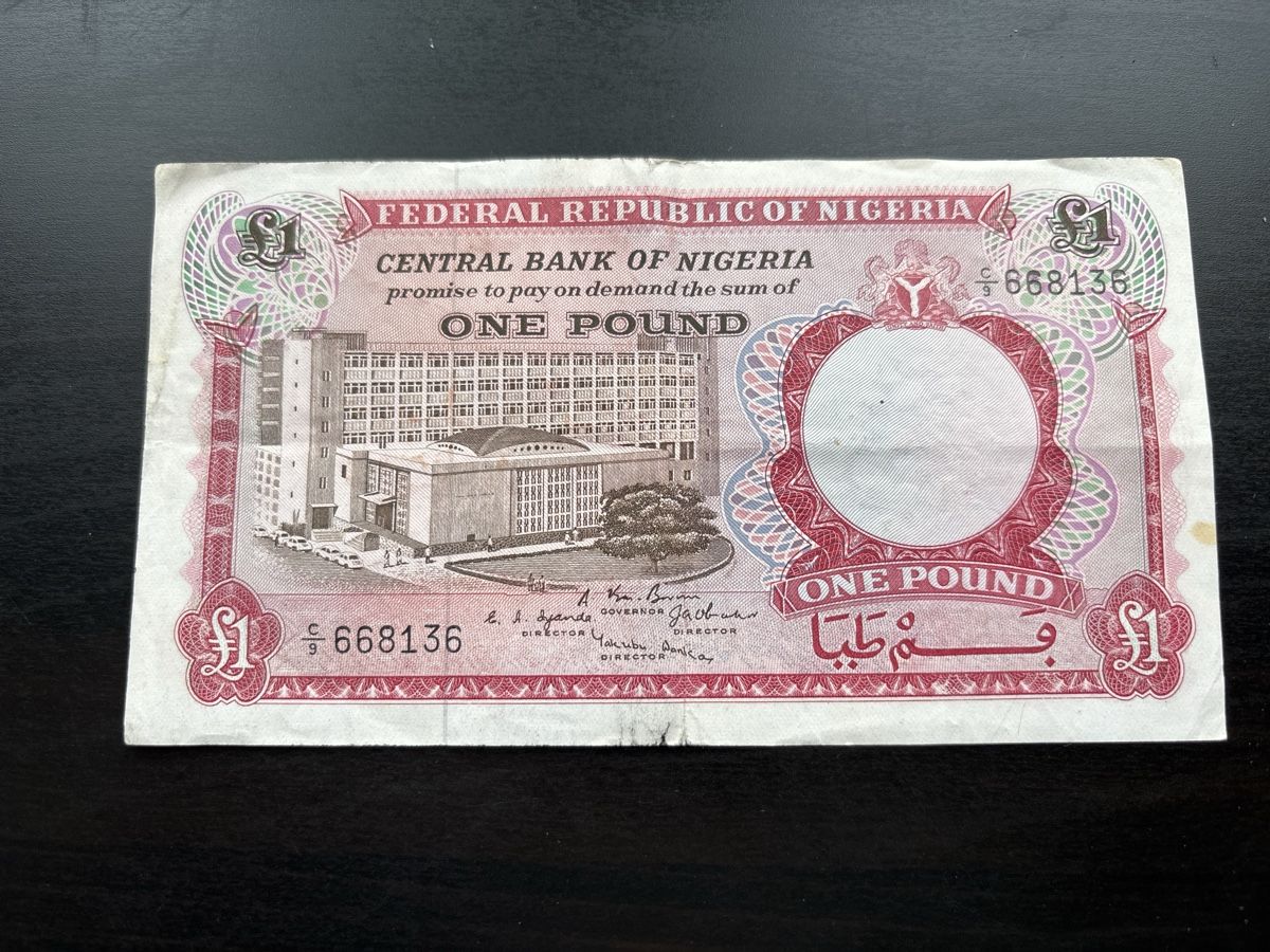 Banconote: Billet Nigeria one pound  – Usato da Bussigny venduto da Numk