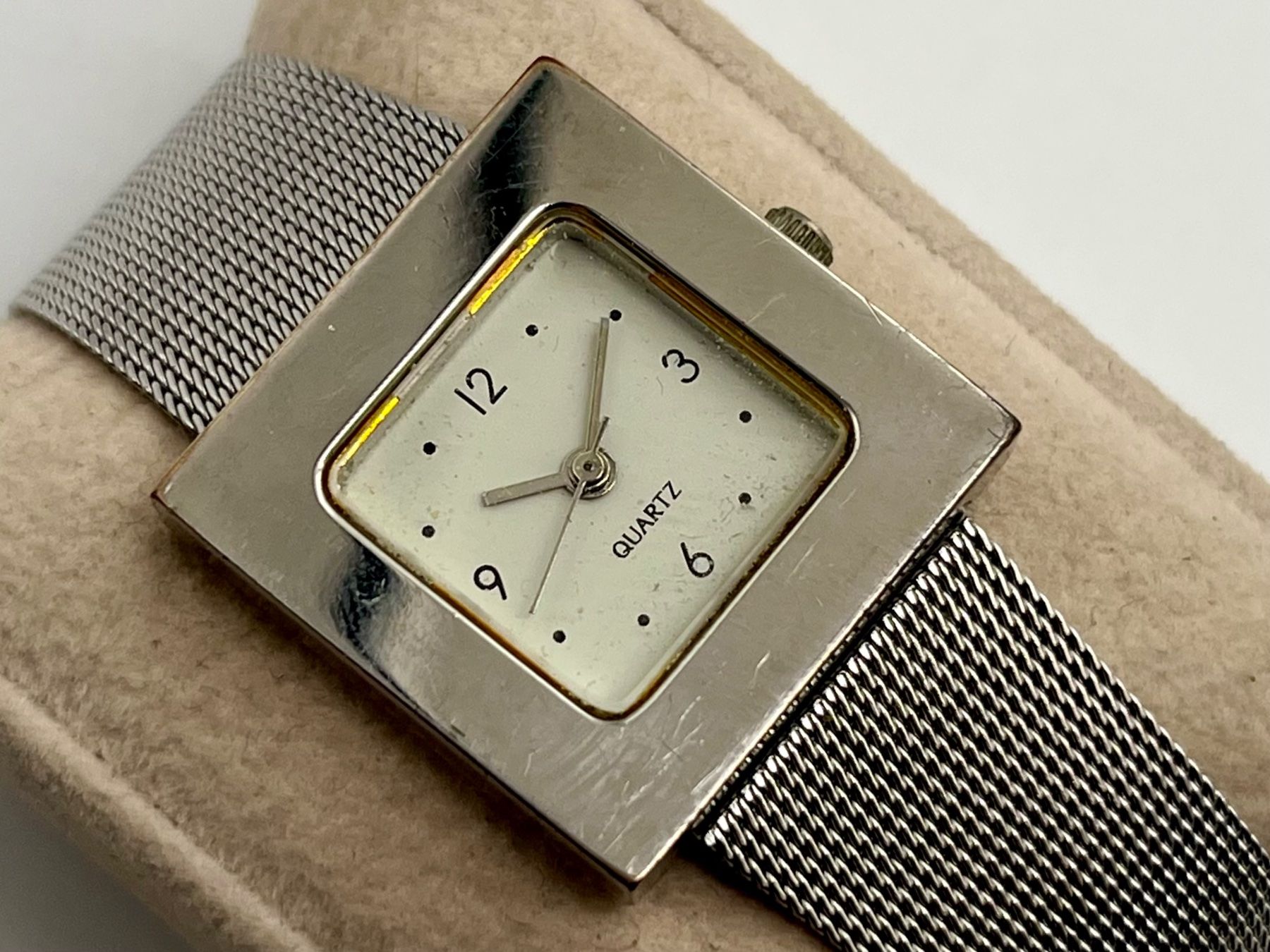 Orologi: Yves Rocher Damenuhr Quarz – Usato da Aarau venduto da VelEis_Watches