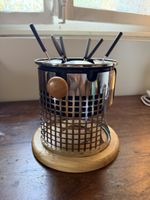 Fondue pot