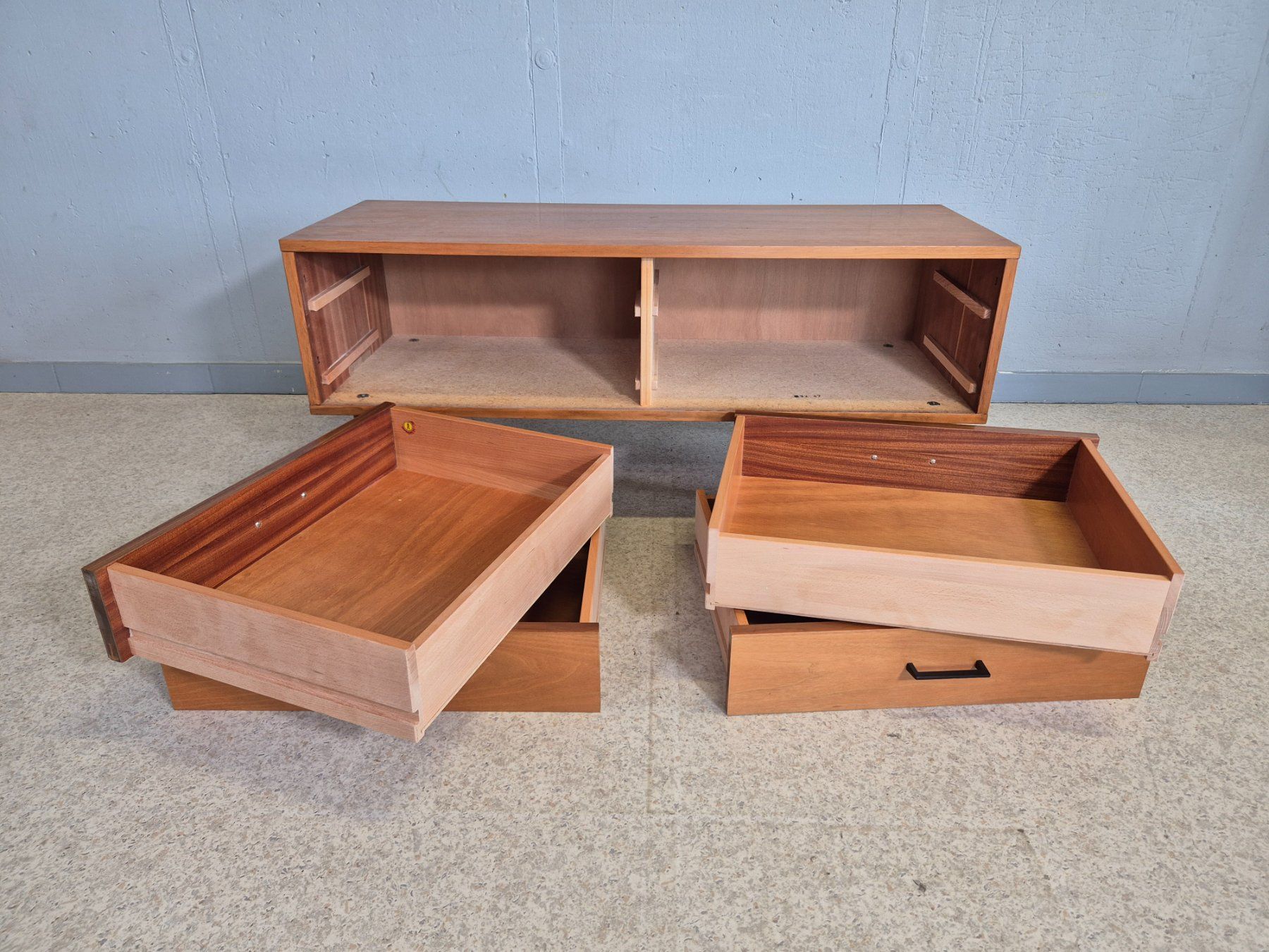 Cassettiere: 70s Oberrieden Möbel Kommode Sideboard  Schubladenkommode – Usato da Nottwil venduto da Wondewa-Shop 6