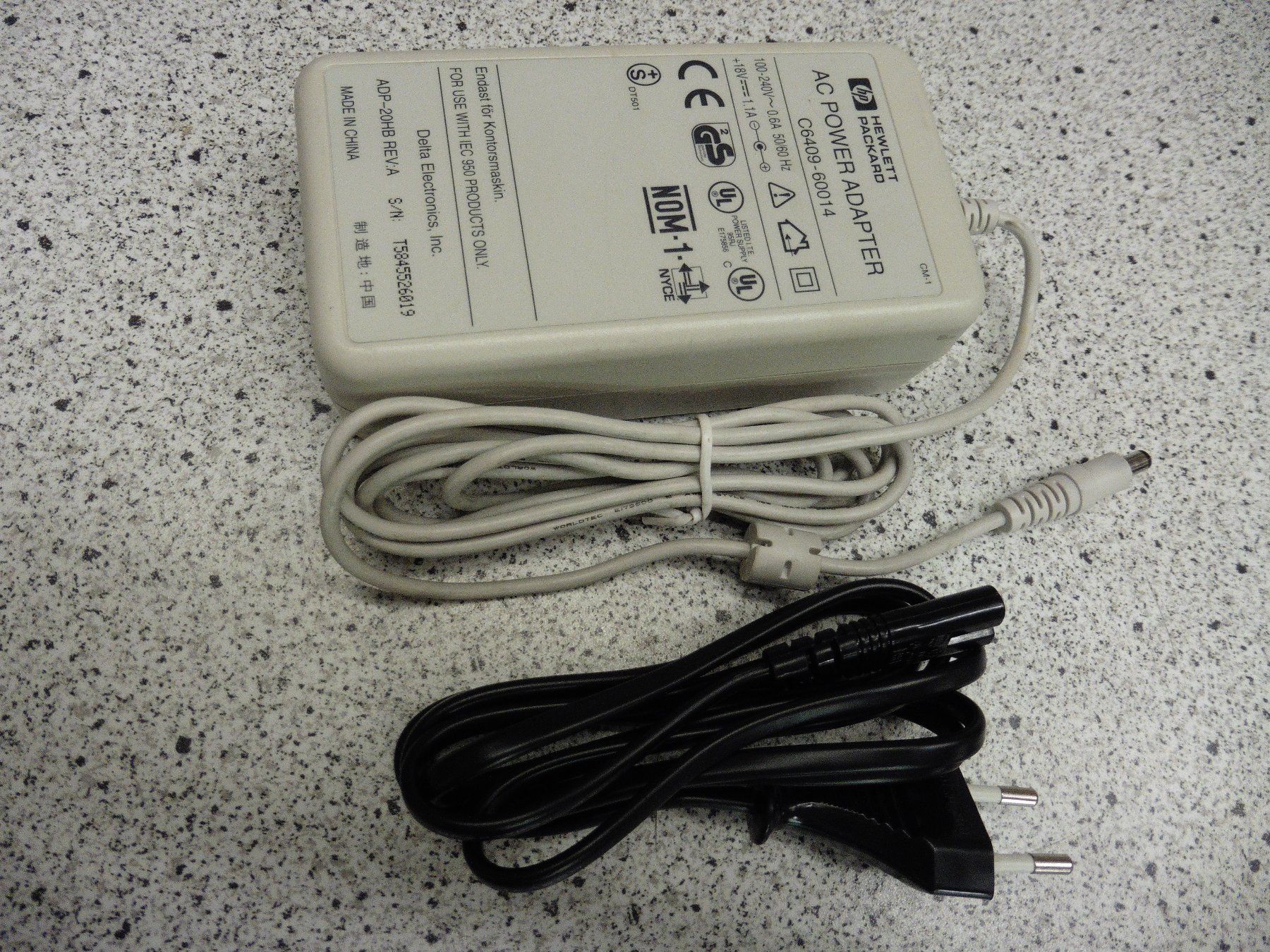 Hewlett Packard Lecteurs & Adaptateurs: HP Power Adapter – D'occasion à Mönchaltorf par boesi51