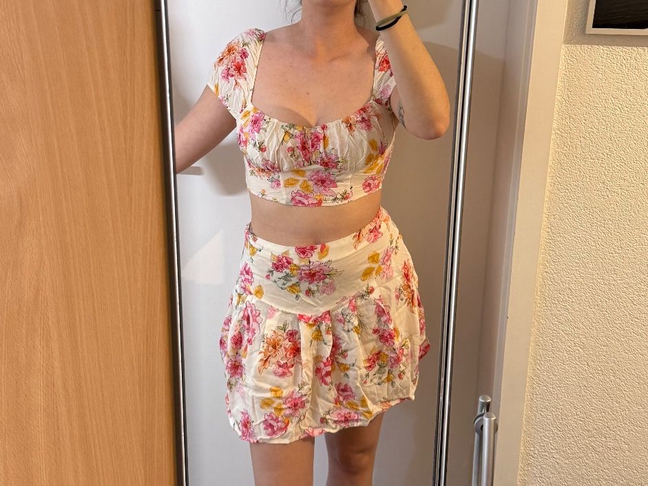 Tezenis Lotti di vestiti: Set floreale Tezenis – Nuovo (secondo la descrizione) da Losone venduto da AriCol1512