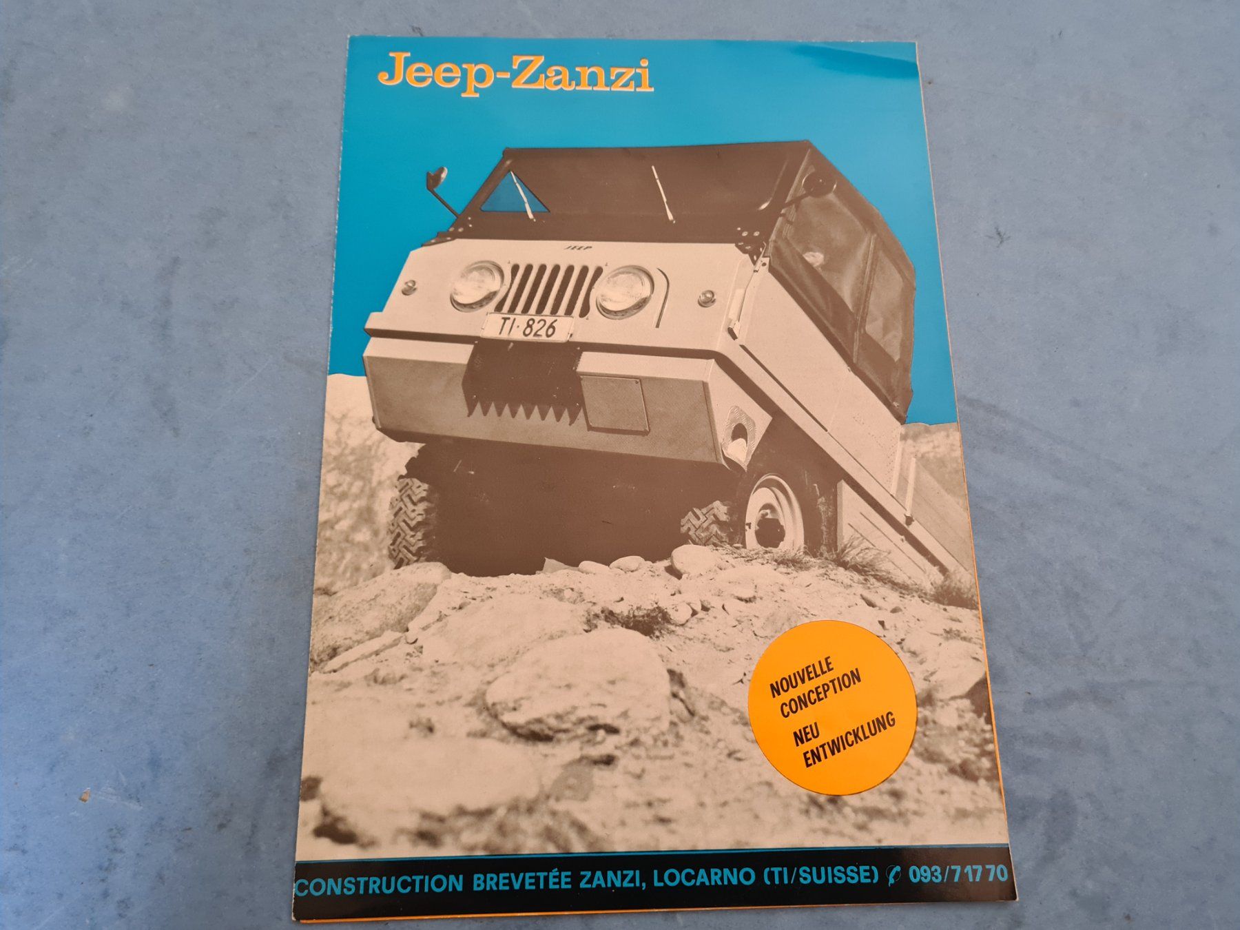 Jeep Dokumente: JEEP-ZANZI  SWISS  PROSPECTUS  VINTAGE  COLLECTION – Gebraucht aus Bellevue von BURGOLMANIA