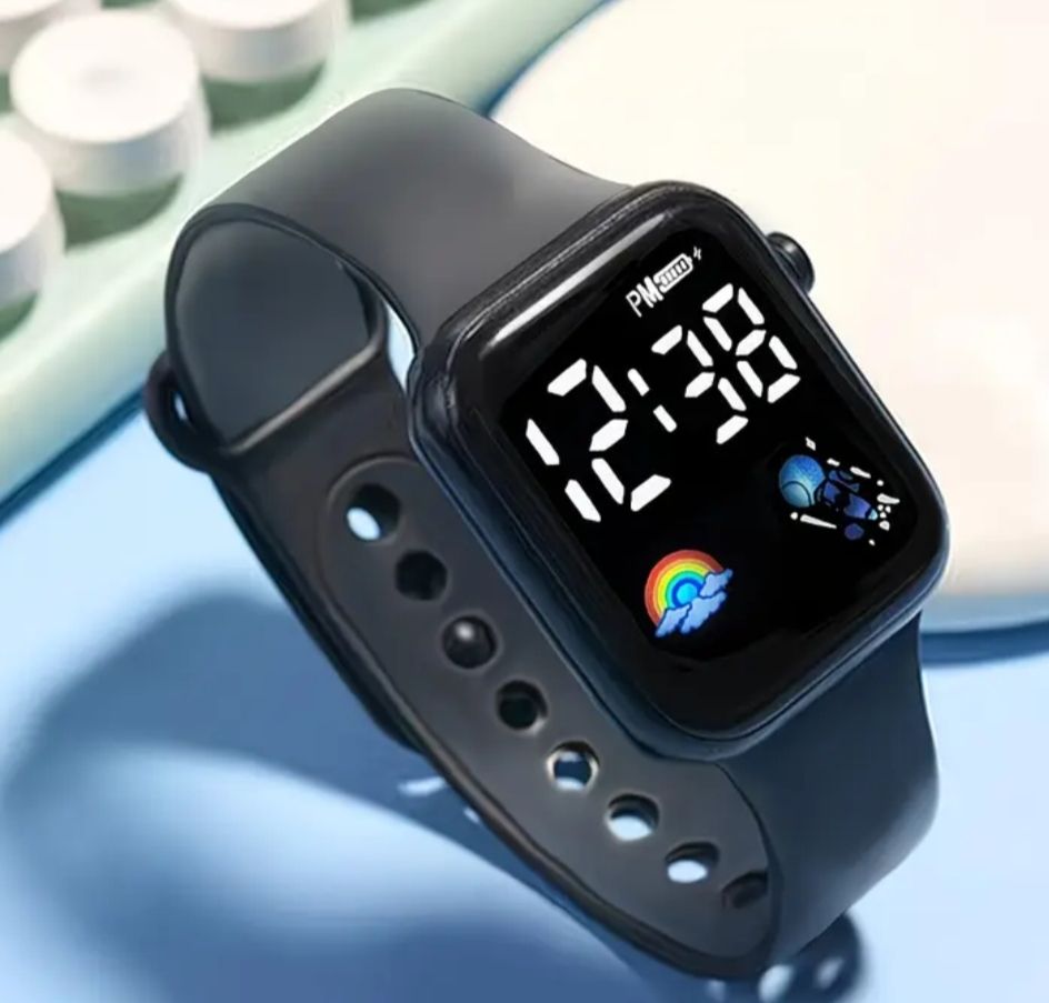 Altri gioielli: Coole Geschenkidee! Schwarze Digitaluhr + Schmuck Set. – Nuovo e nell'imballaggio originale da St. Erhard venduto da Lauko123 4