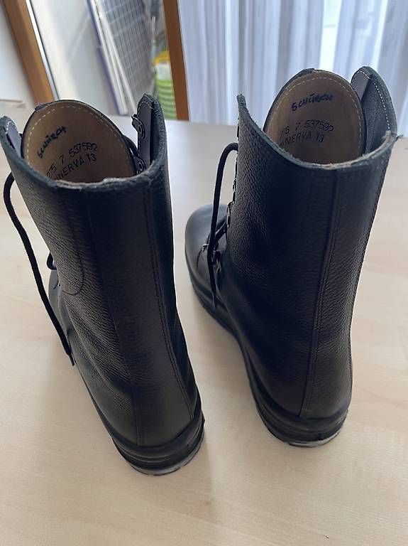 Chaussures femmes: Miltärschuhe – D'occasion à Riehen par Stelli44 1