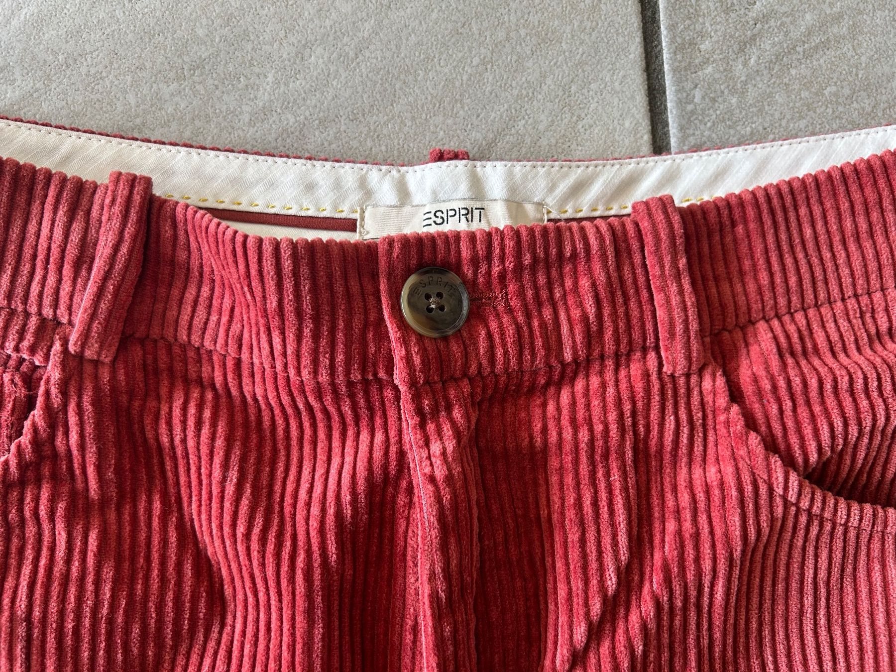 Esprit Pantaloni: Kort Cort Manchester Hose Esprit Neu – Nuovo (secondo la descrizione) da Steffisburg venduto da smocky17 4