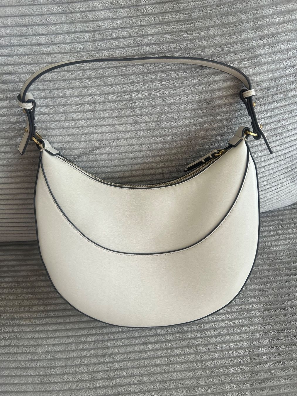 Mango Taschen für Damen: Sac Mango – Gebraucht aus Courrendlin von loko2910 2