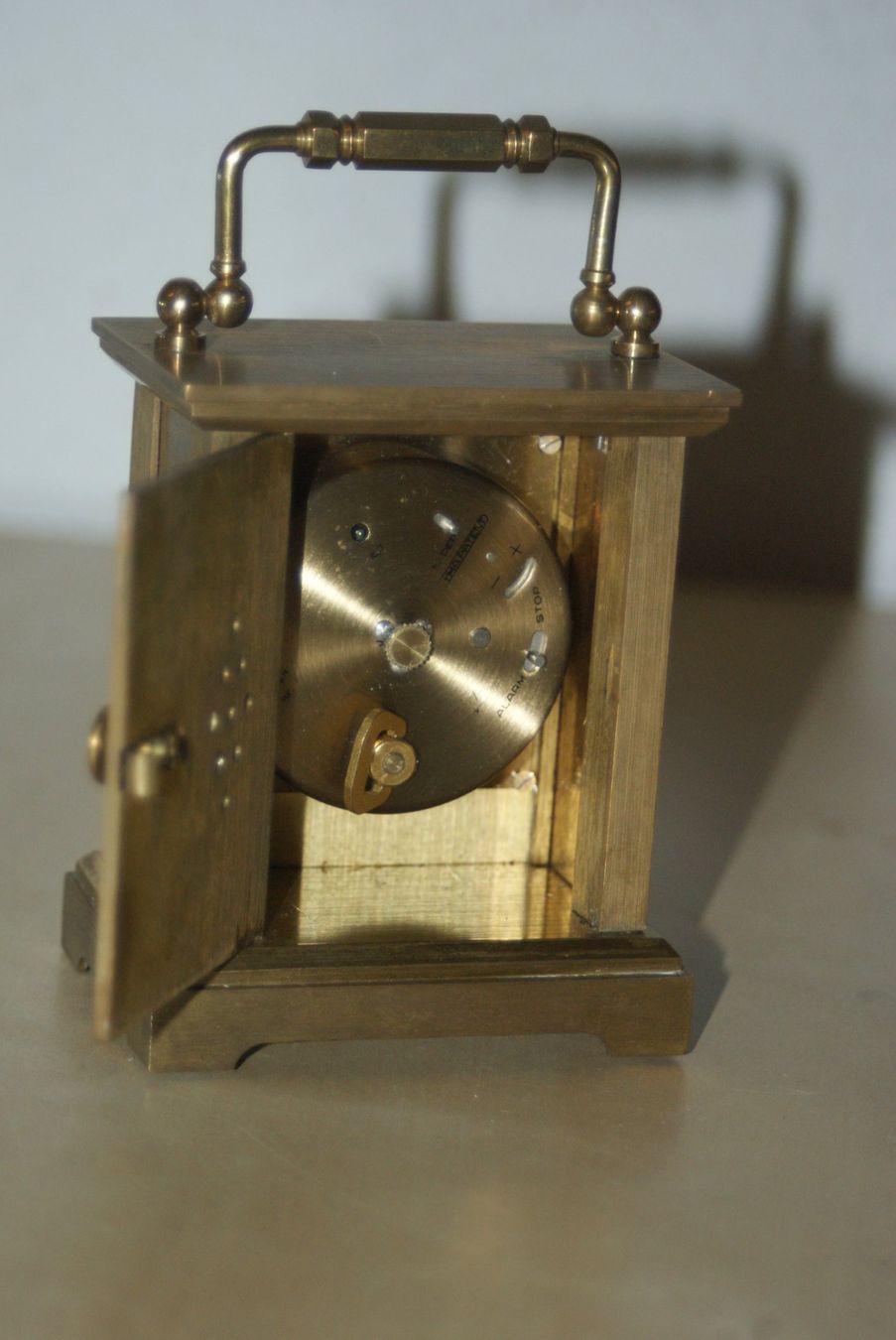 Orologi da terra & Orologi da parete: Kleine Tischuhr / Wecker, Cyma - Sonomatic – Usato da Zürich venduto da Widi1 4