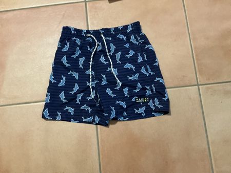 Short de bain Maui and Sons motif requins bleu taille 10