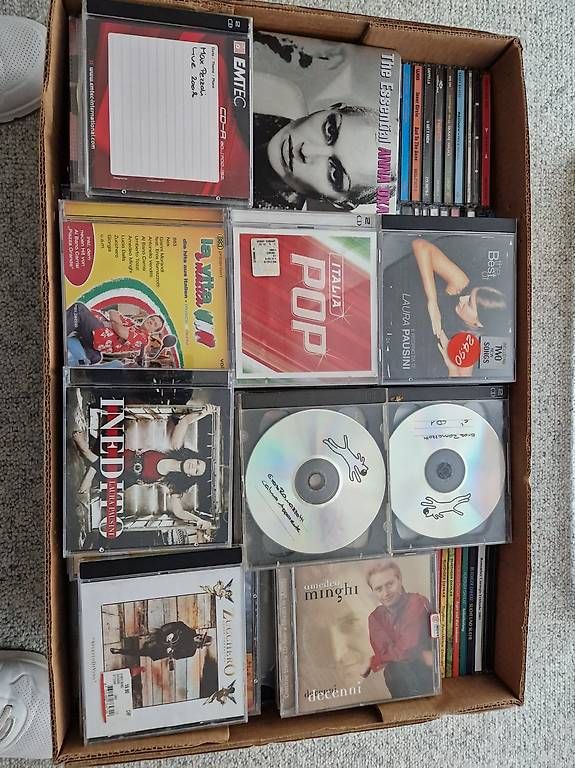 CD: 200 CD divers – Usato da Teufen AR venduto da mas_np5l