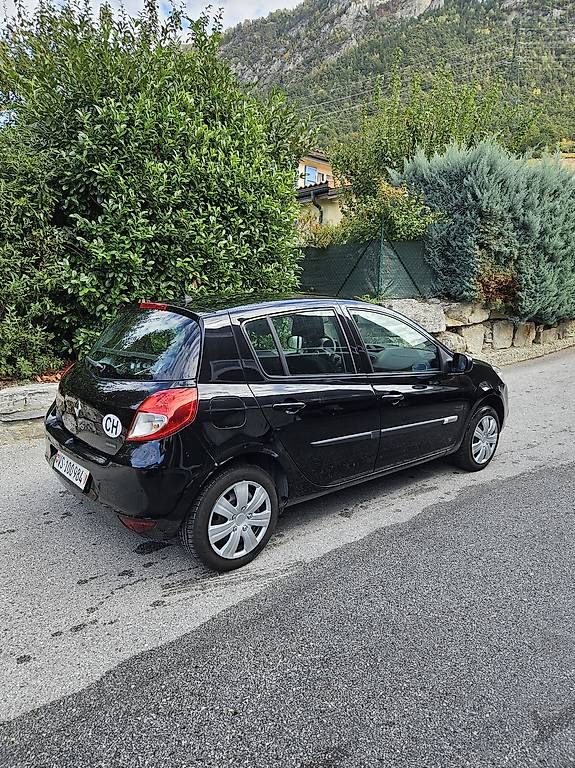 Renault Automobili: Renault Clio 3 Expertisée – Usato da Bramois venduto da Jonv9 2