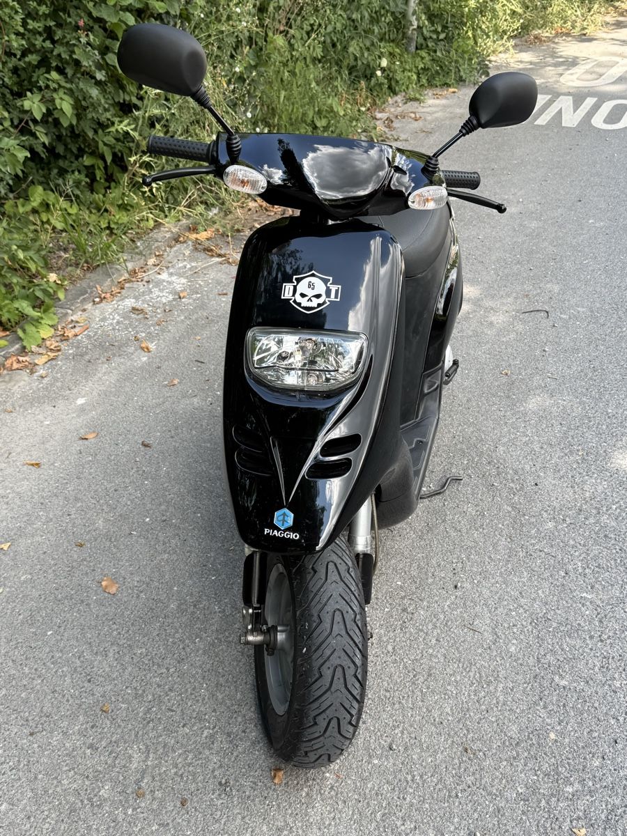 Piaggio Scooters: Piaggio Typhoon X50 – D'occasion à Rotkreuz par Datoro