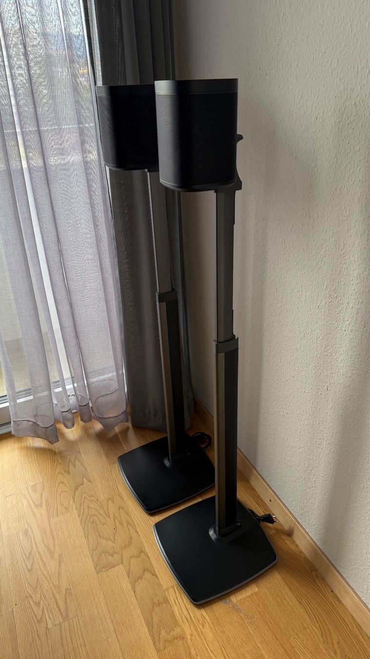 Casse acustiche: Two Sonos One SL (Black) with stands – Usato da Versoix venduto da FatCohiba 2