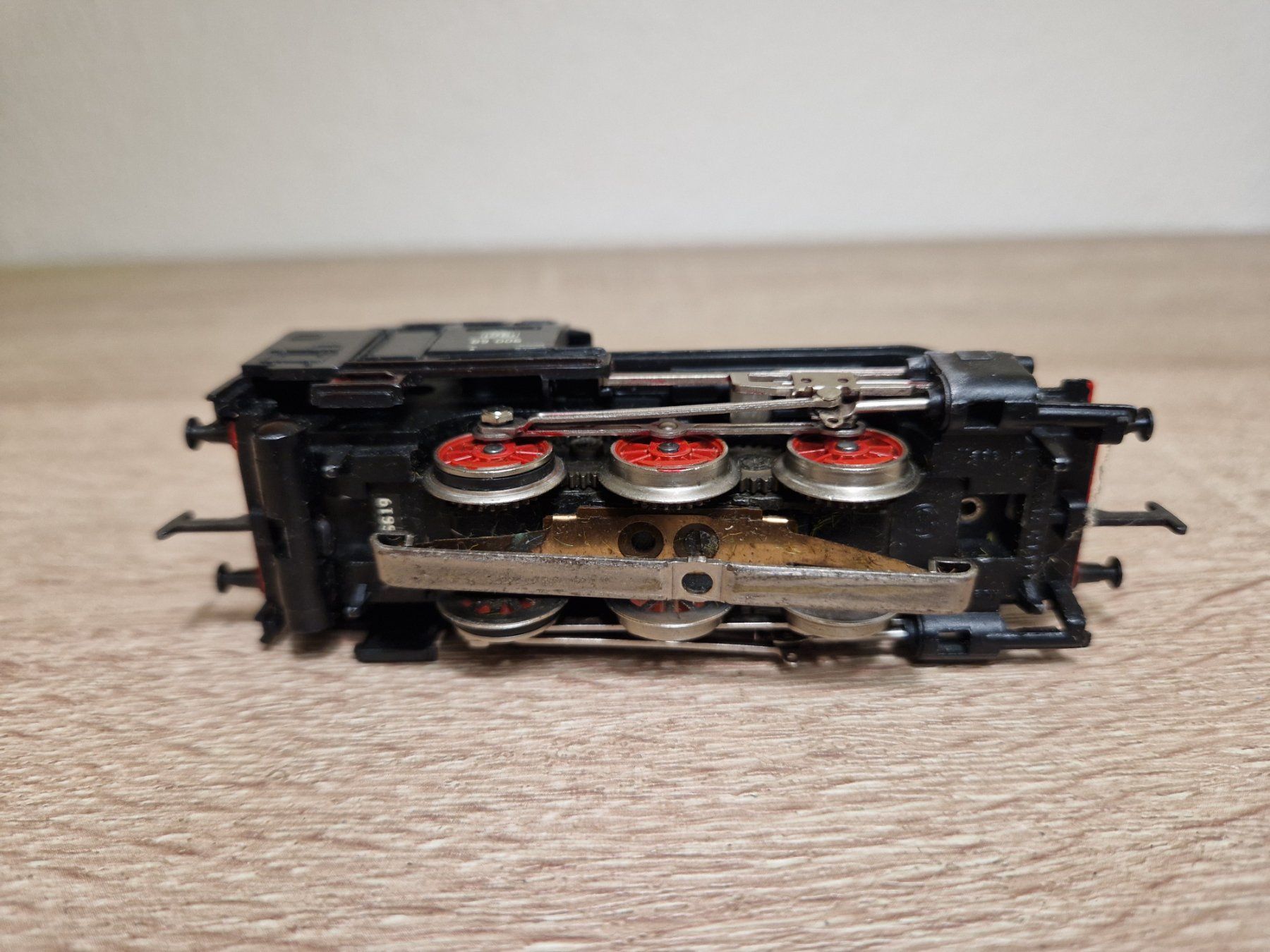Märklin Modellini di ferrovie: Märklin Dampflok BR 89 H0 – Usato da St-Aubin-Sauges venduto da tantome 4