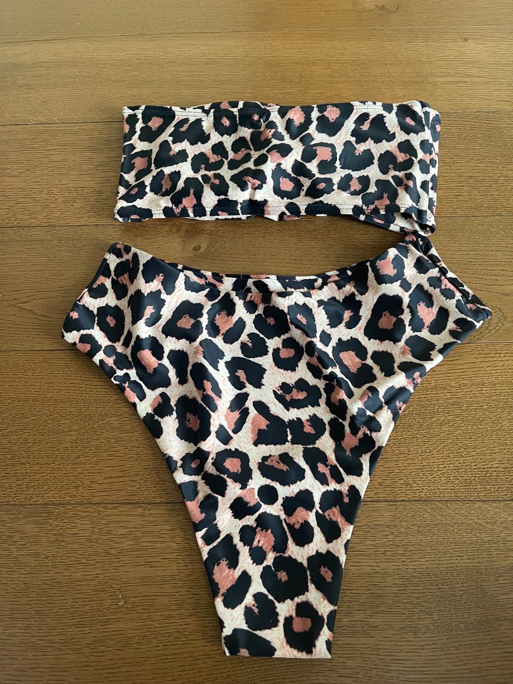 Costumi da bagno & Bikini: Bikini Trägerlos Neu Gr M – Nuovo e nell'imballaggio originale da Bassersdorf venduto da Sandy456 2