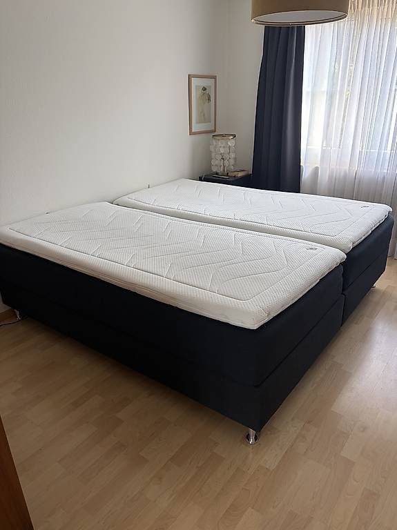 Lits: Bett Marke Svane 200x200 – D'occasion à Therwil par jea_ygd6