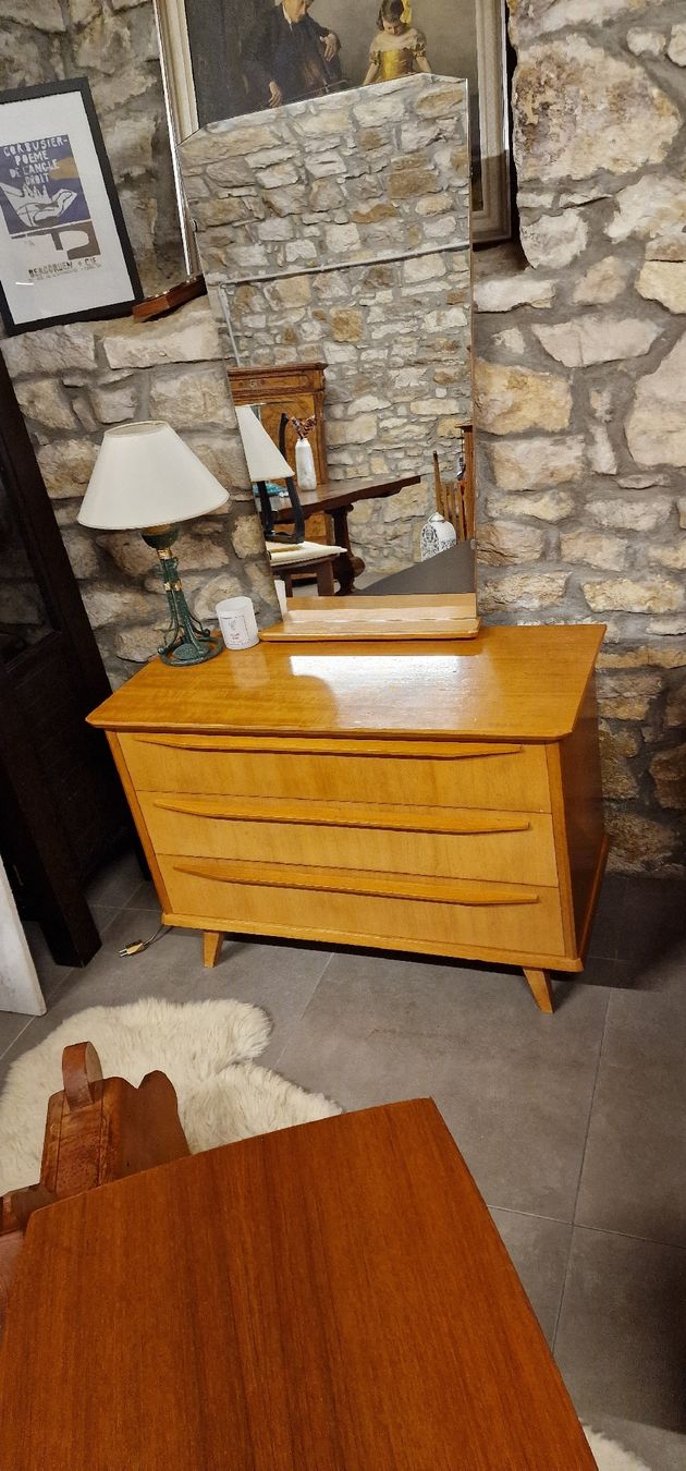Cassettiere: Vintage Kommode mit Spiegel, Mid Century Set – Usato da Grellingen venduto da syl_t5wm