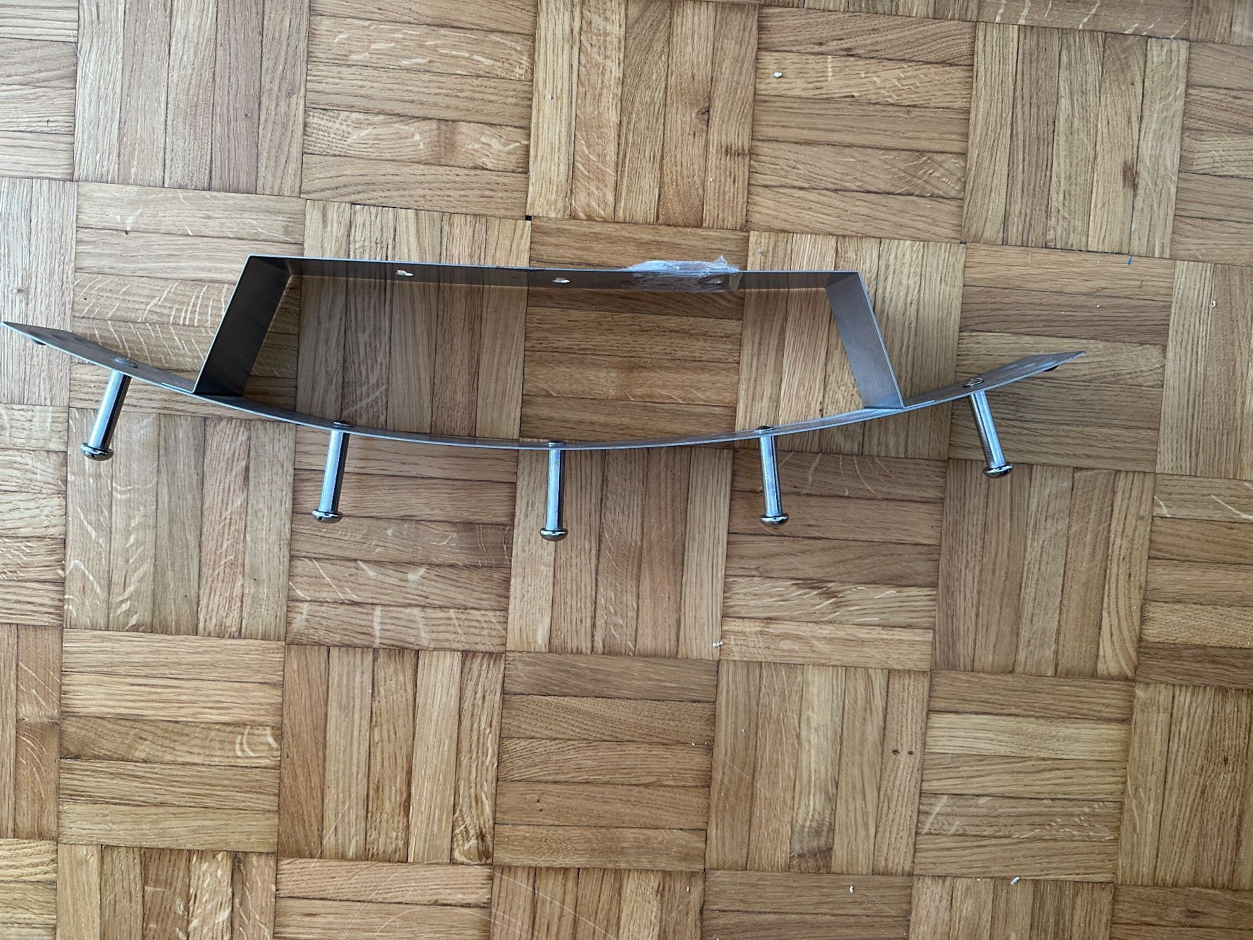 Sonstige Dekorationen & Accessoires: Kleiderständer Wandmontage , chrom – Gebraucht aus Lausanne von Sittingredbull 1