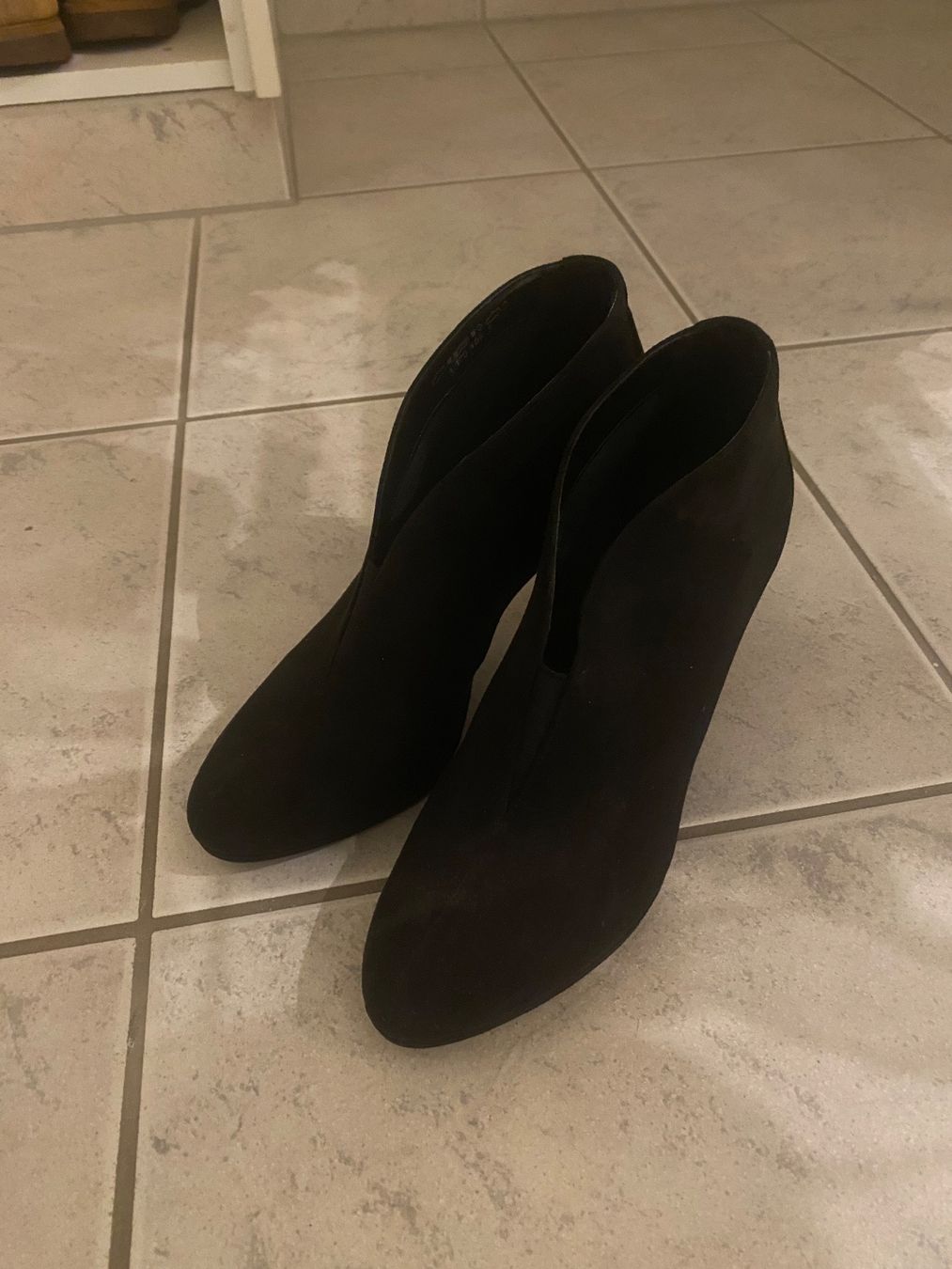 Damenschuhe: Stiefelette – Gebraucht aus Kloten von swarovski16 1