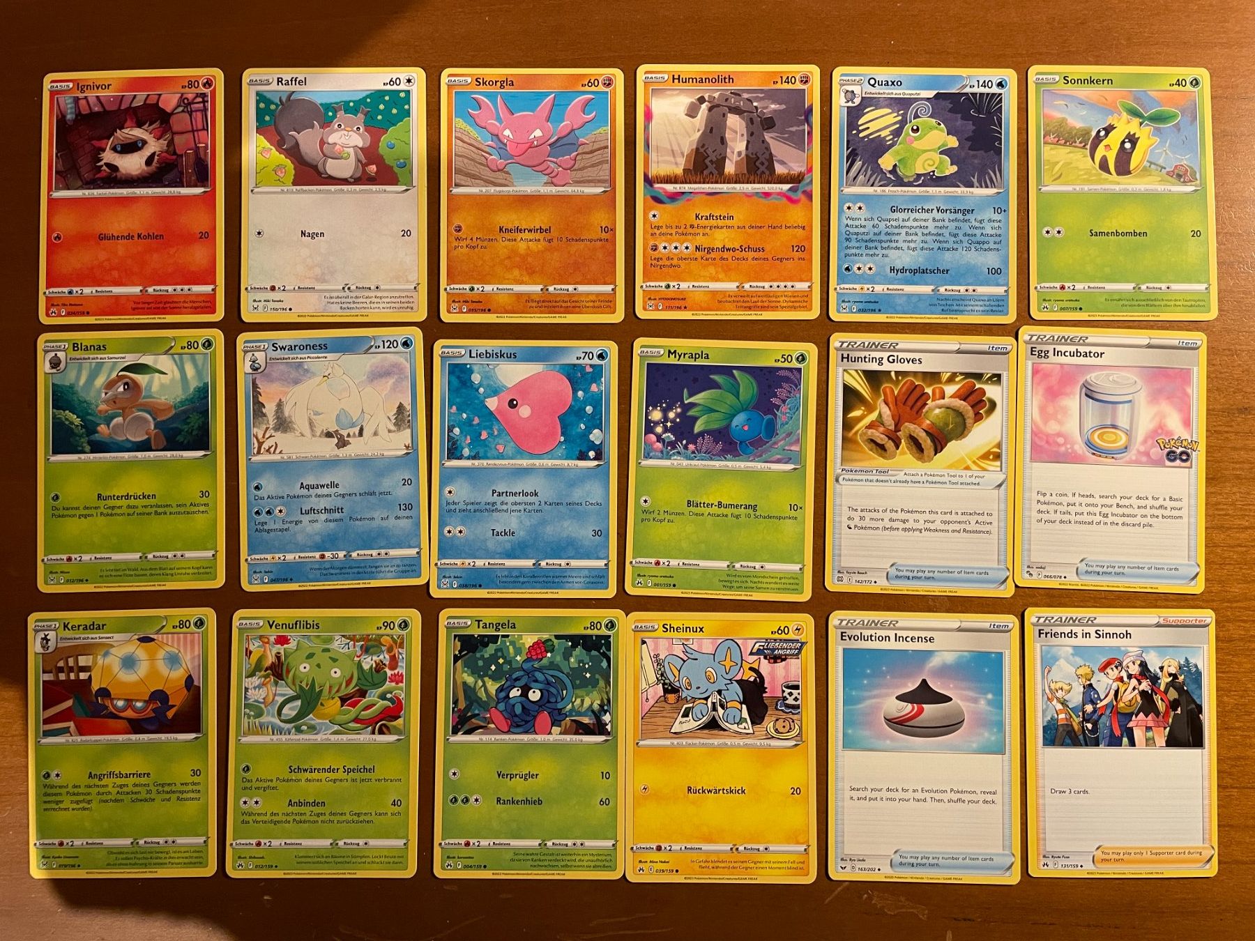 Pokémon Carte collezionabili: Pokemon Karten Set (Versand gratis) – Nuovo (secondo la descrizione) da Chur venduto da Angerson