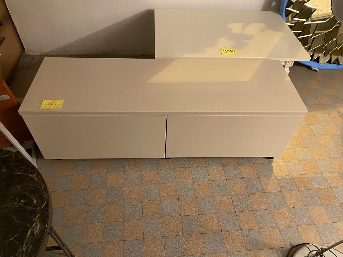 Mobili TV: Tv Möbel neu b140 t45 h45cm ca – Nuovo (secondo la descrizione) da Ettingen venduto da inf_vhc7 1