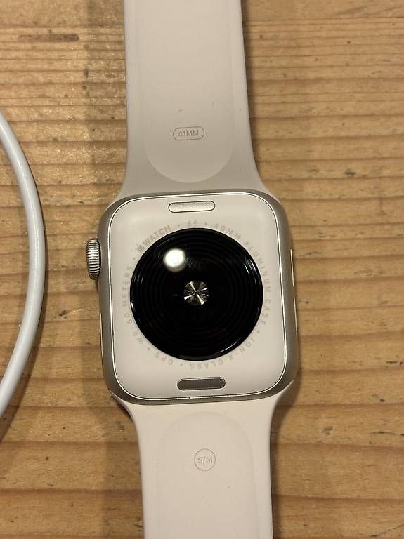 Smartwatch: Apple Watch SE (GPS) (2.Generation) – Usato da Muhen venduto da nelxley 2