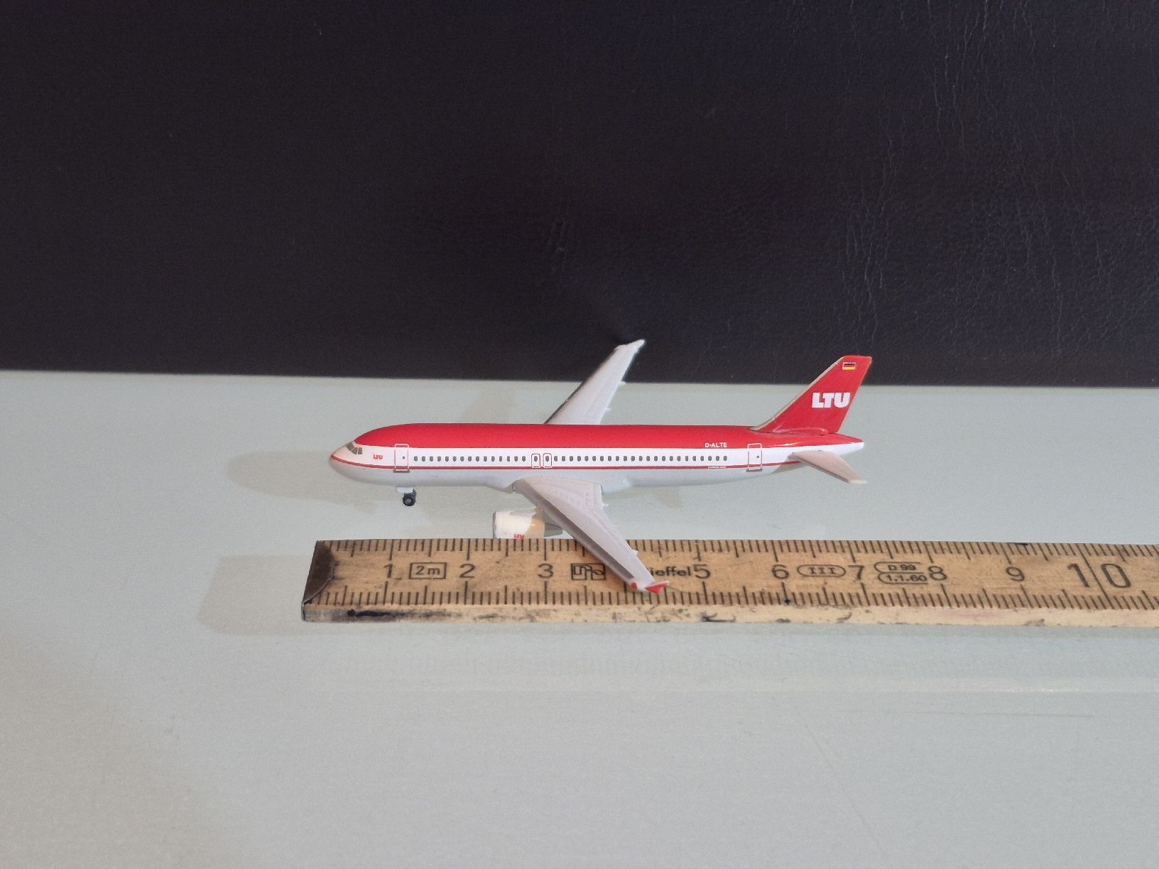 Herpa Modellbausätze & Standmodelle: Herpa LTU 1:500 – Gebraucht aus Uetendorf von myhome12 3