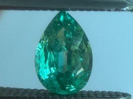 SMARAGD Tropfenform   0.41cts  Ural / Sibirien