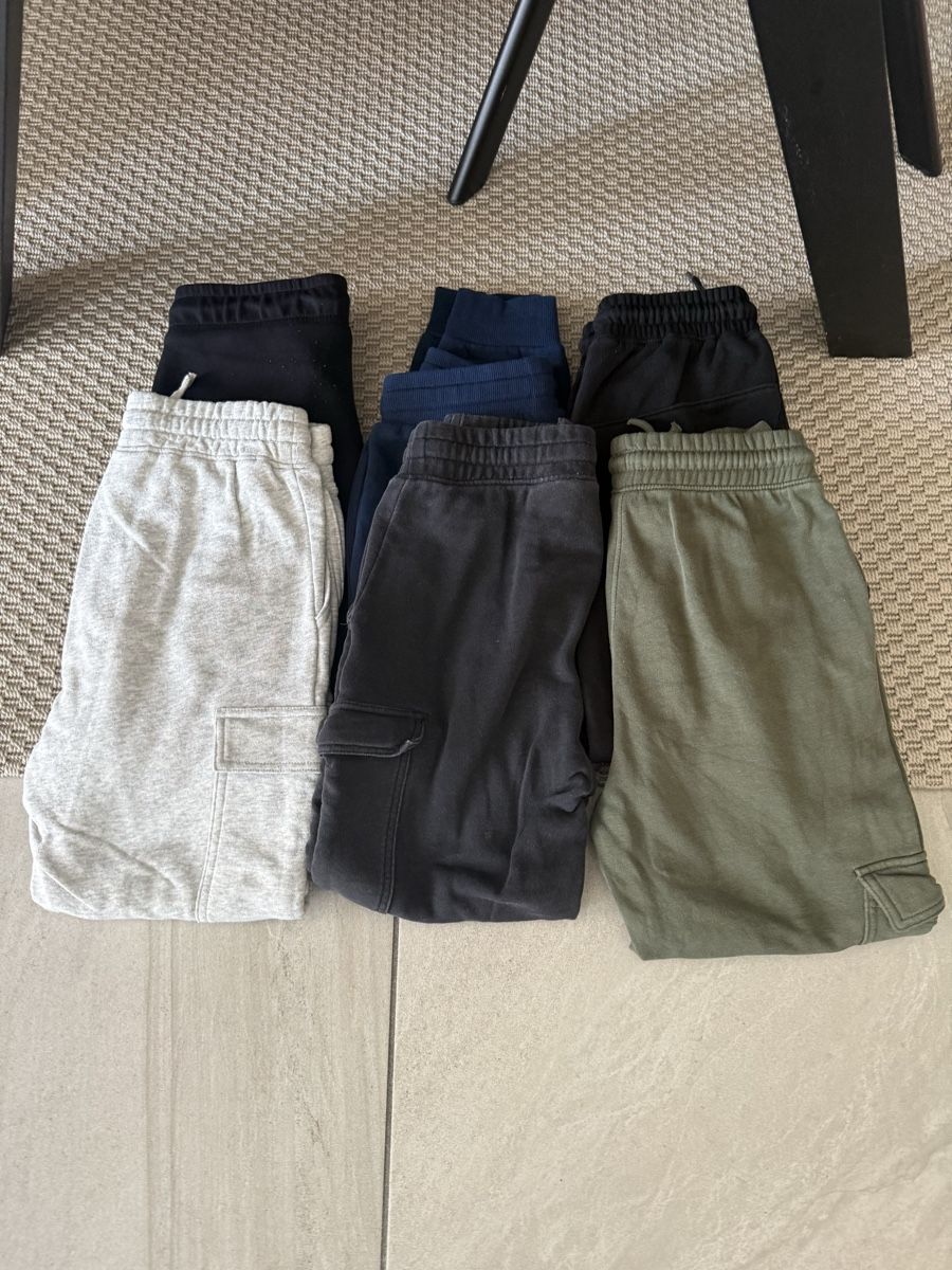 Lotti & Set di vestiti: jogging Garson  – Usato da Collombey venduto da carlosgomes85 1
