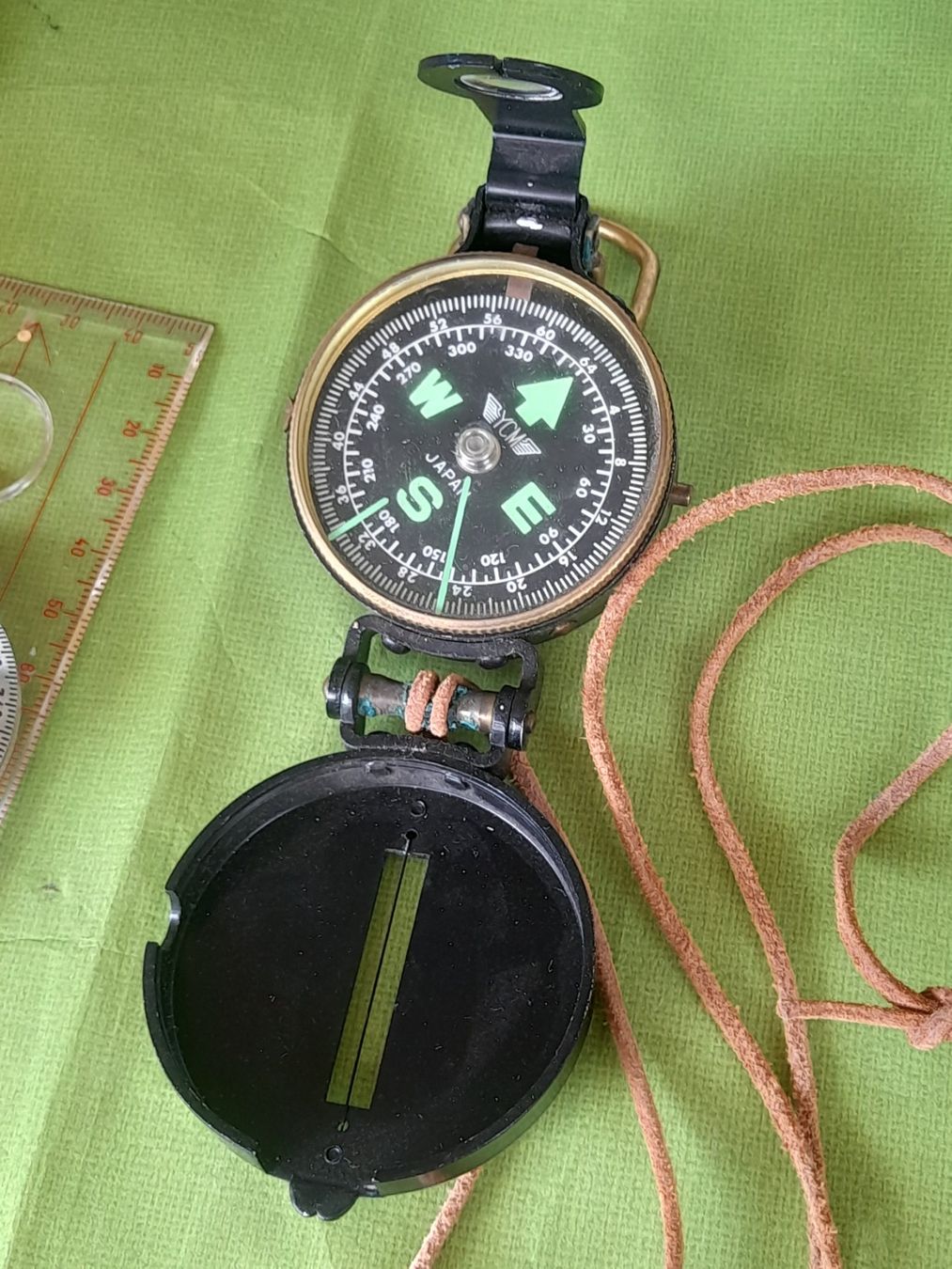 GPS & Appareils de mesure: 2 x Kompass – D'occasion à Aeschi b.Spiez par 52_wochen 1