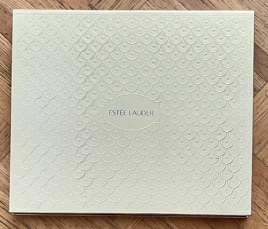 Make-up: Estee Lauder palette  – Usato da Lugano venduto da sab_yj5z