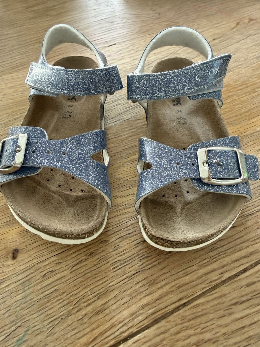 Geox Chaussures filles: Geox Sandalen – D'occasion à Dällikon par vis_cvd5